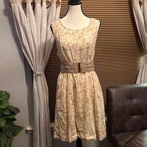 Tahari Cream and Gold Floral LINEN Dress with pockets